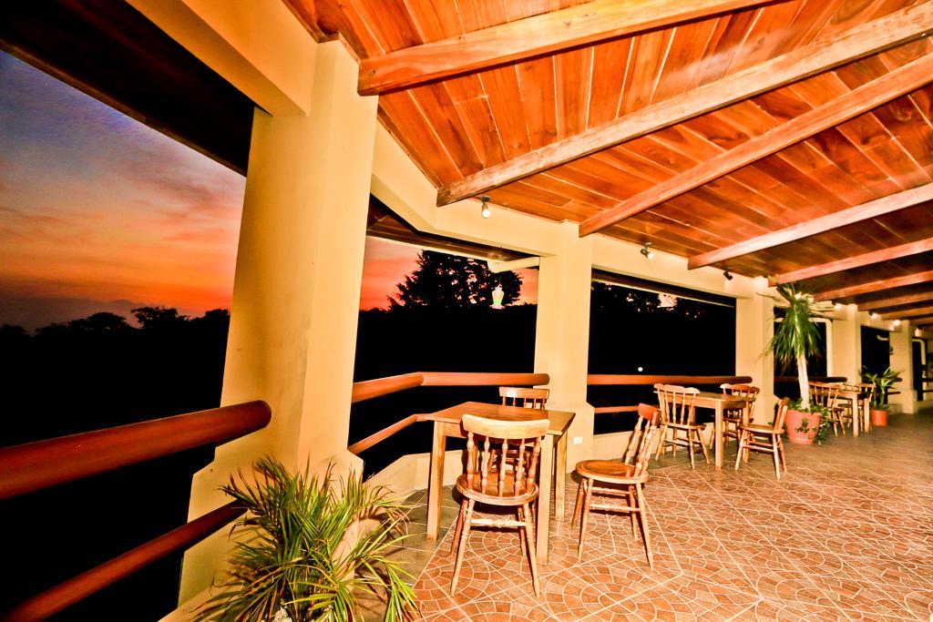 Hotel Montana Monteverde Exterior foto
