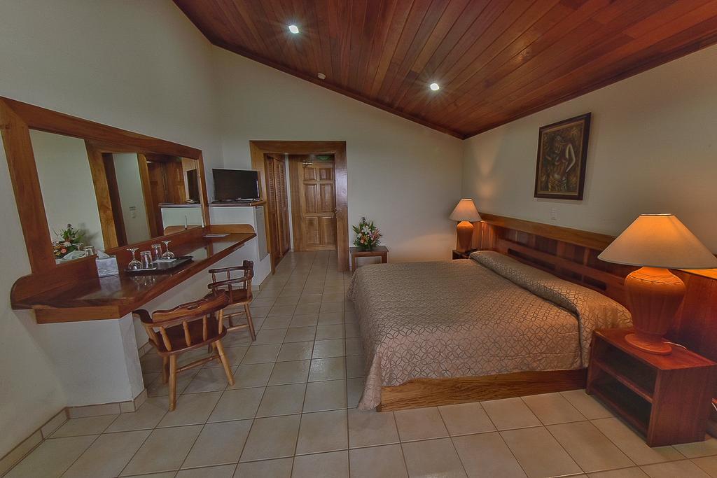 Hotel Montana Monteverde Exterior foto